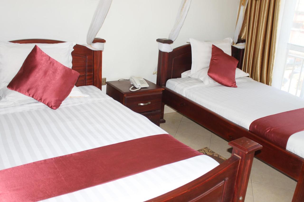 Ss Hotel คัมพาลา ภายนอก รูปภาพ