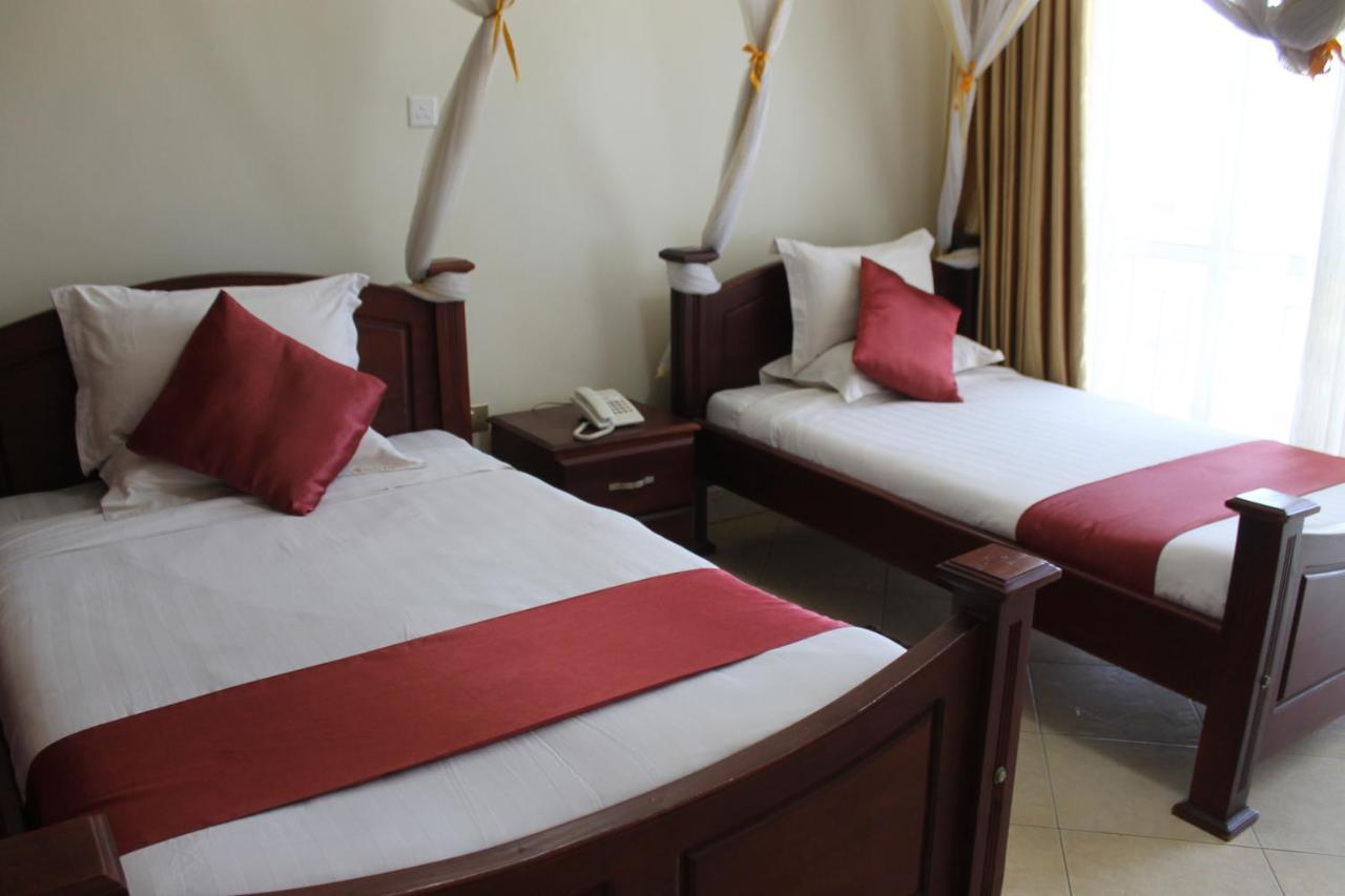 Ss Hotel คัมพาลา ภายนอก รูปภาพ