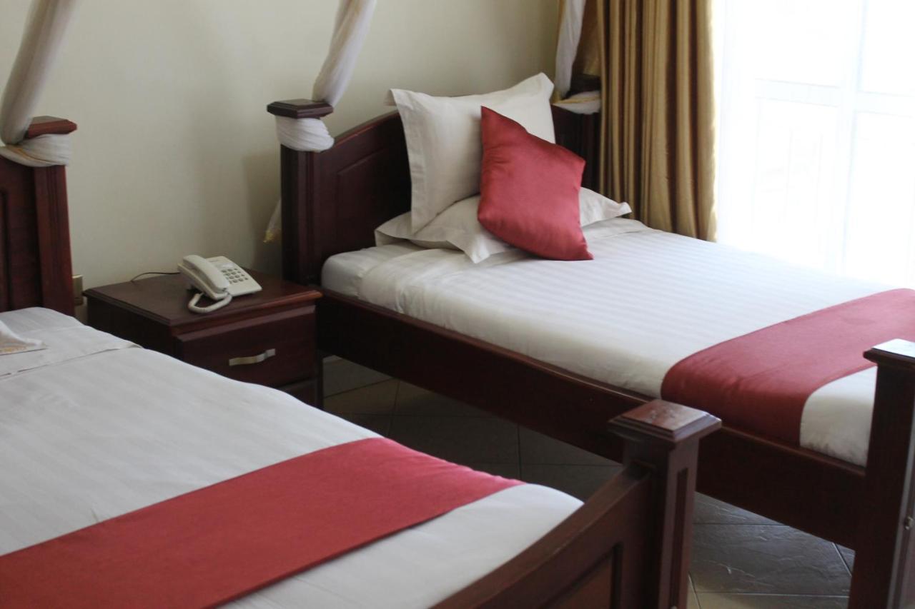 Ss Hotel คัมพาลา ภายนอก รูปภาพ