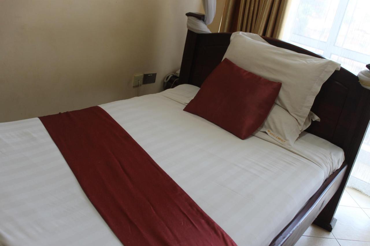 Ss Hotel คัมพาลา ภายนอก รูปภาพ