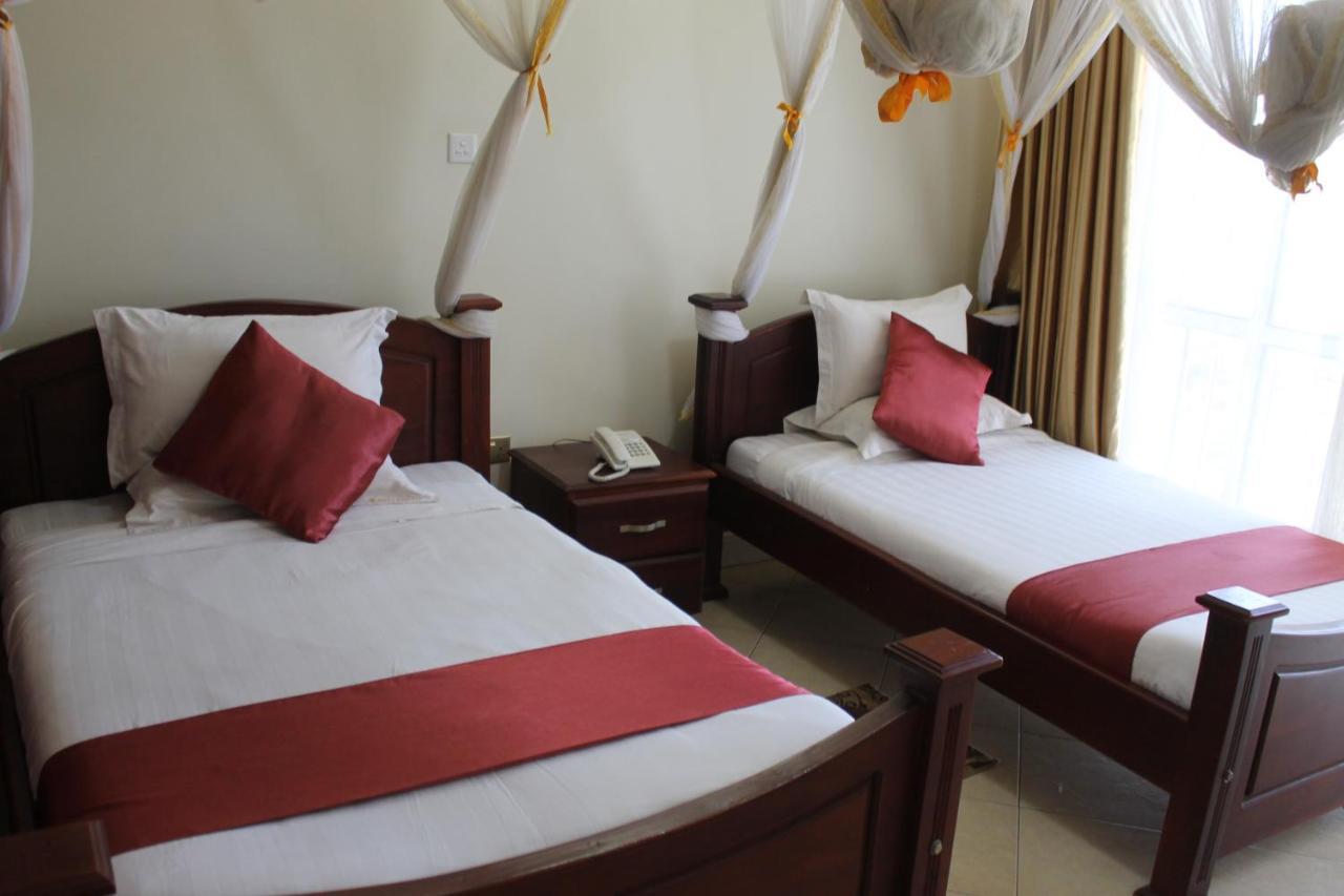 Ss Hotel คัมพาลา ภายนอก รูปภาพ