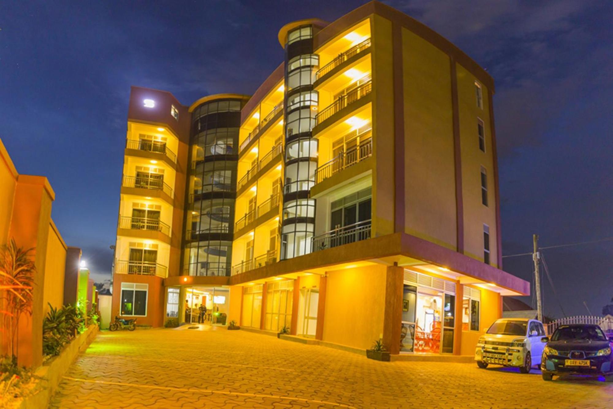 Ss Hotel คัมพาลา ภายนอก รูปภาพ