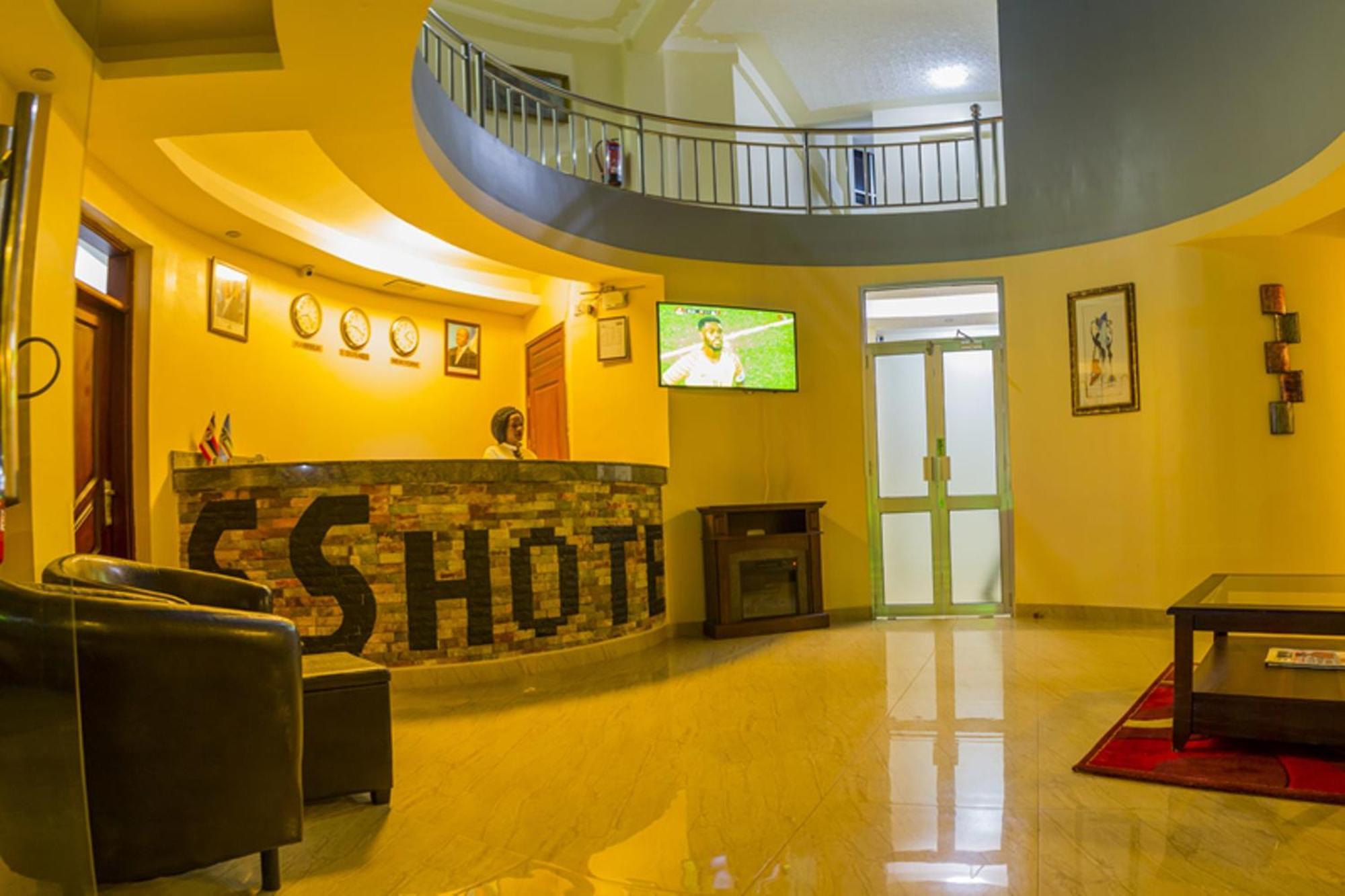 Ss Hotel คัมพาลา ภายนอก รูปภาพ